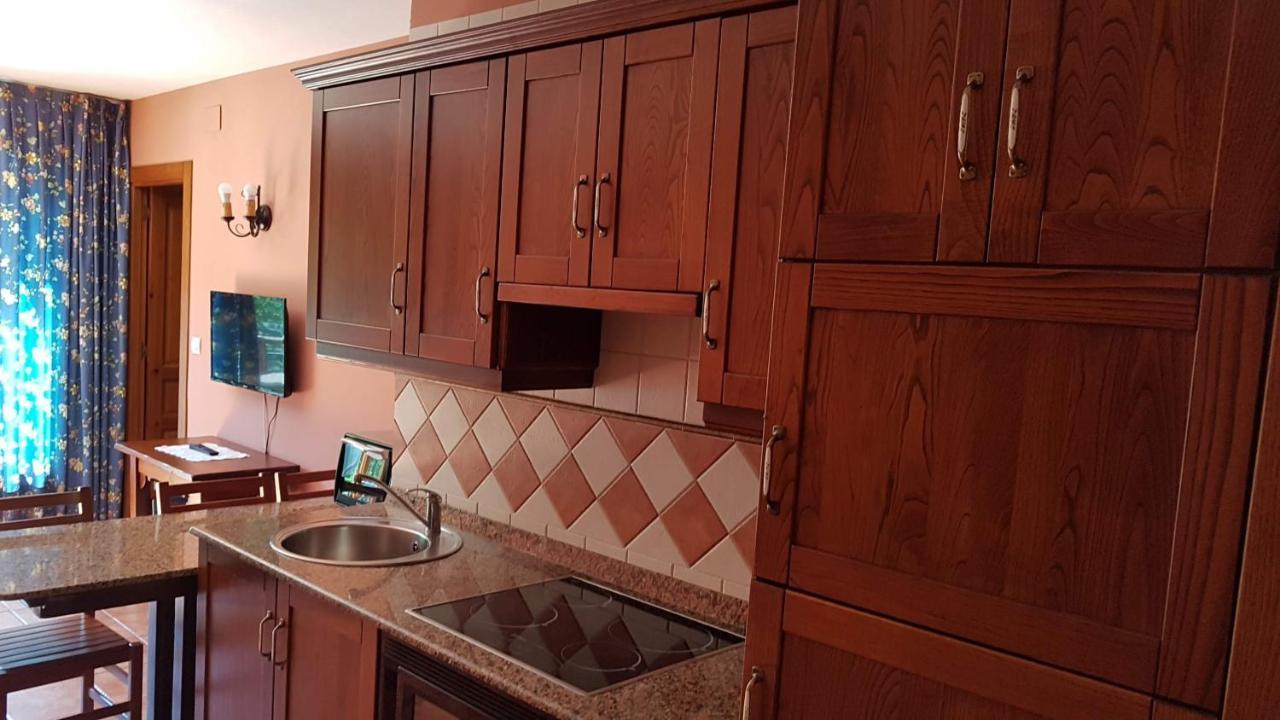 Apartamentos La Corona - Cabrales Carrena de Cabrales Exteriör bild