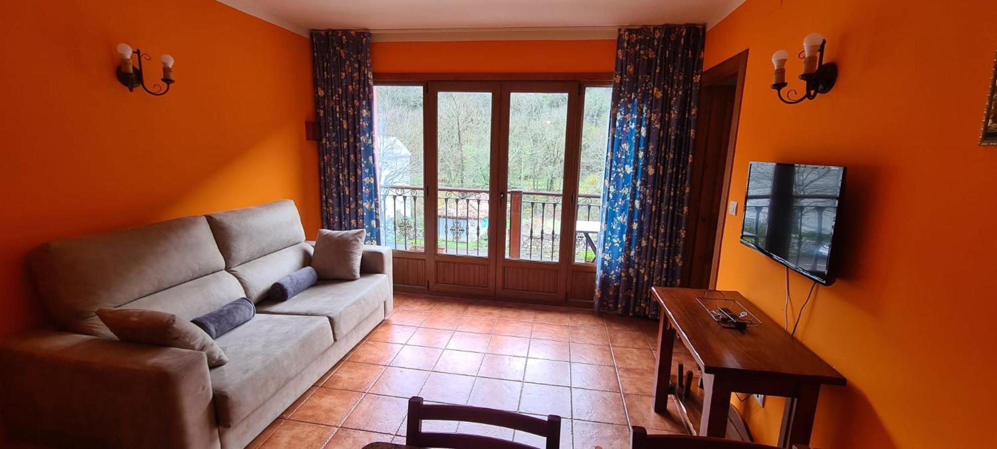 Apartamentos La Corona - Cabrales Carrena de Cabrales Exteriör bild