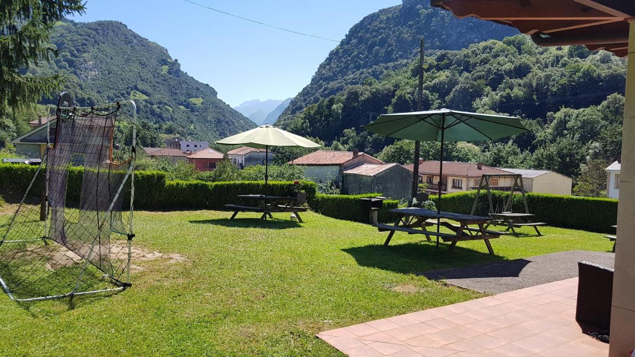 Apartamentos La Corona - Cabrales Carrena de Cabrales Exteriör bild